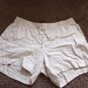 Linen shorts